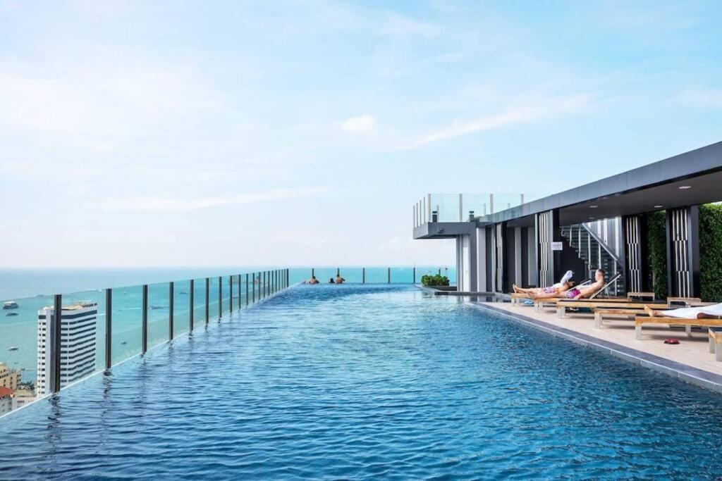 Central Pattaya - Sea View Large Balcony Condo With Infinity Pool Luaran gambar