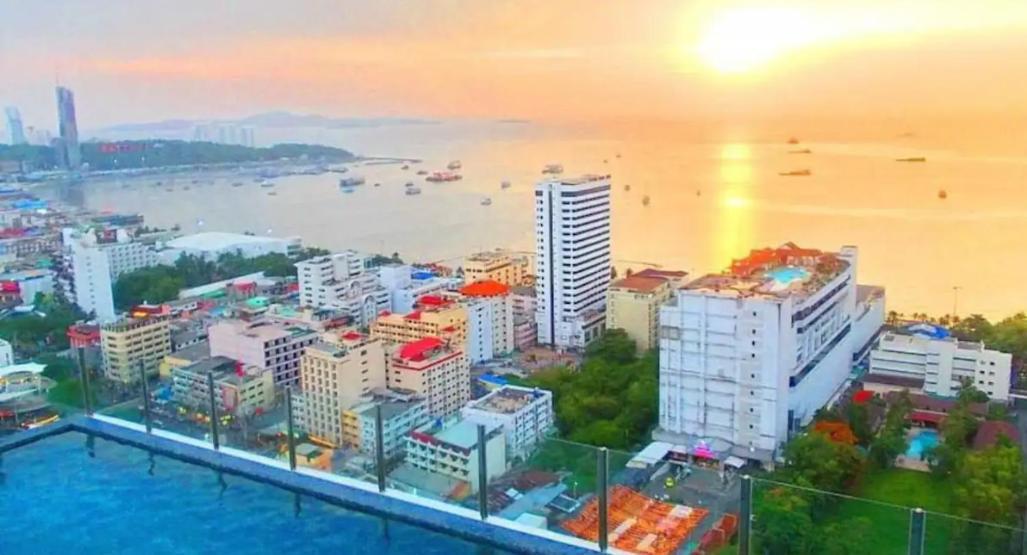 Central Pattaya - Sea View Large Balcony Condo With Infinity Pool Luaran gambar
