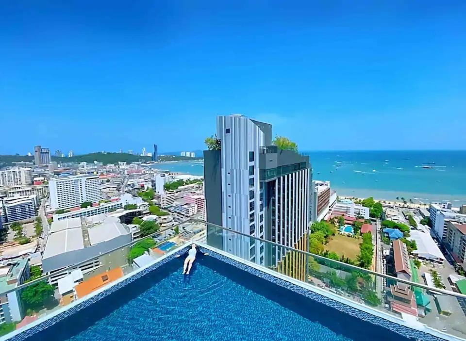 Central Pattaya - Sea View Large Balcony Condo With Infinity Pool Luaran gambar