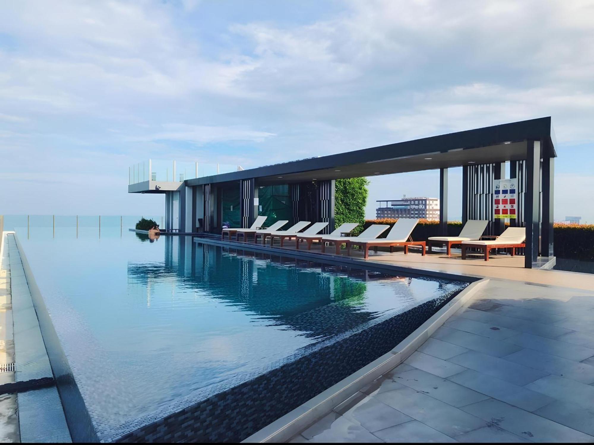 Central Pattaya - Sea View Large Balcony Condo With Infinity Pool Luaran gambar